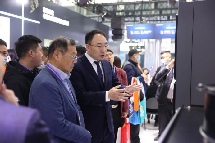 on9star註冊：“世界高度 中国温度” 四季沐歌硬核实力闪耀中国热泵展